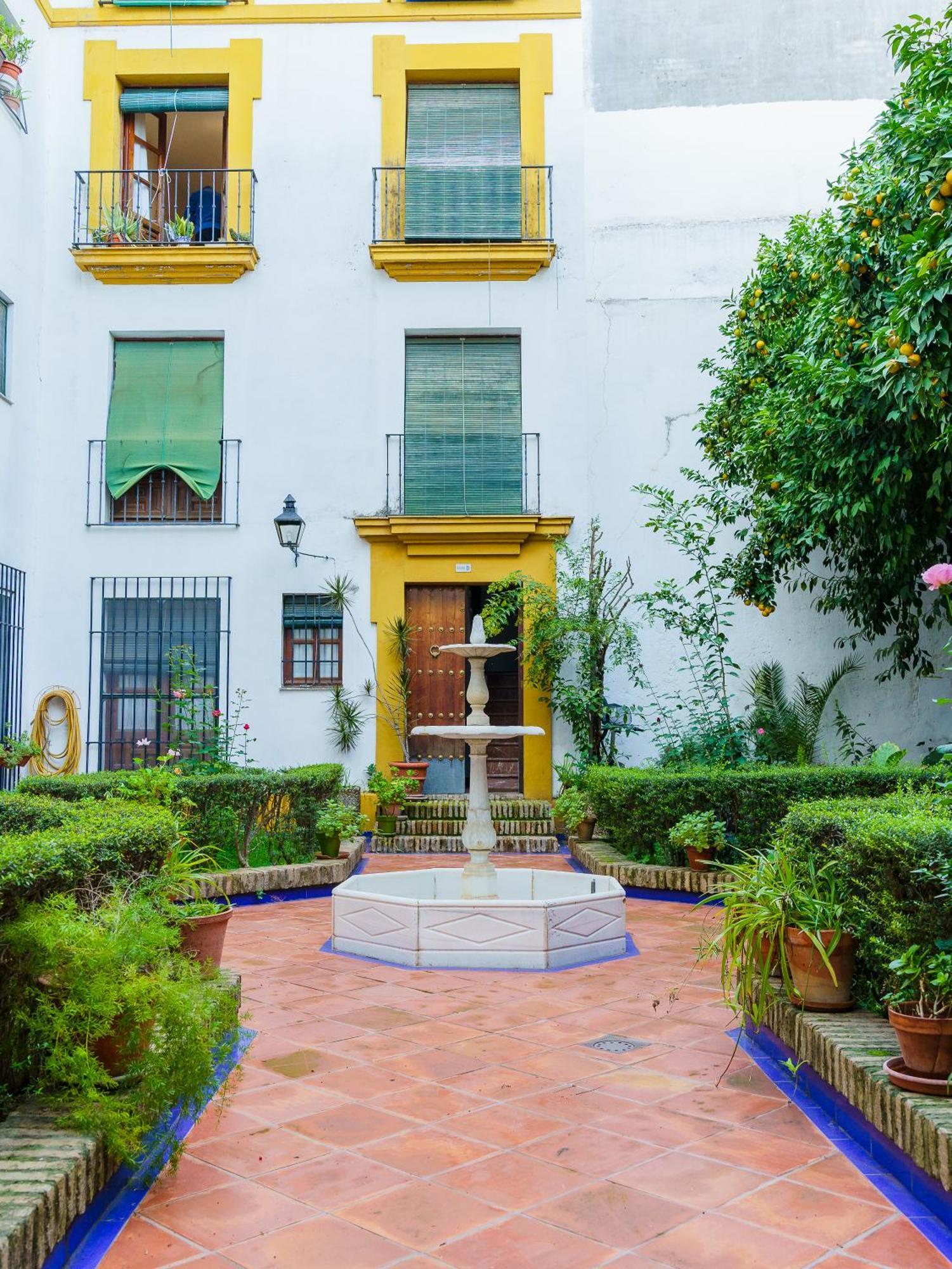 Atico Plaza Cristo De Burgos Apartment Seville Exterior photo